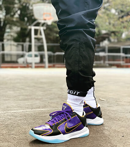 LEGIT Middle Socks　白/黒