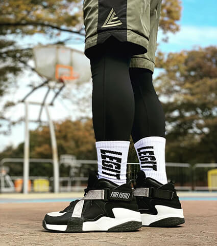 LEGIT Logo Middle Socks　白/黒