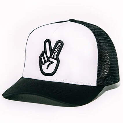 Deuce Peace Trucker Hat　白/黒