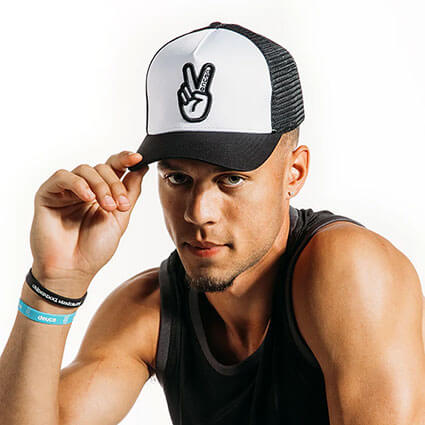 Deuce Peace Trucker Hat　白/黒