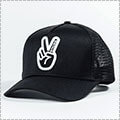 Deuce Peace Trucker Hat　黒/白
