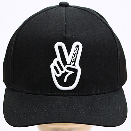 Deuce Peace Snapback Hat　黒