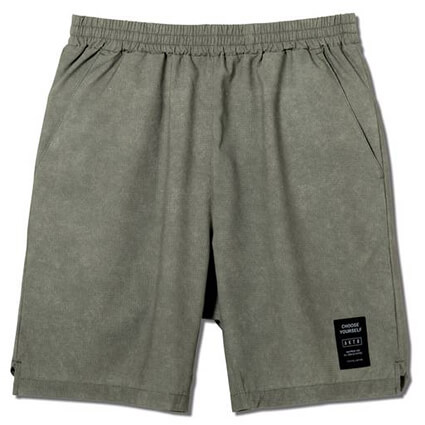 AKTR Mock Garment Dyed 6.5-Inch Active Shorts　グリーン