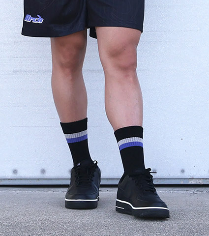 Arch Bi-color Crew Mid. Socks　黒/シルバーグレー